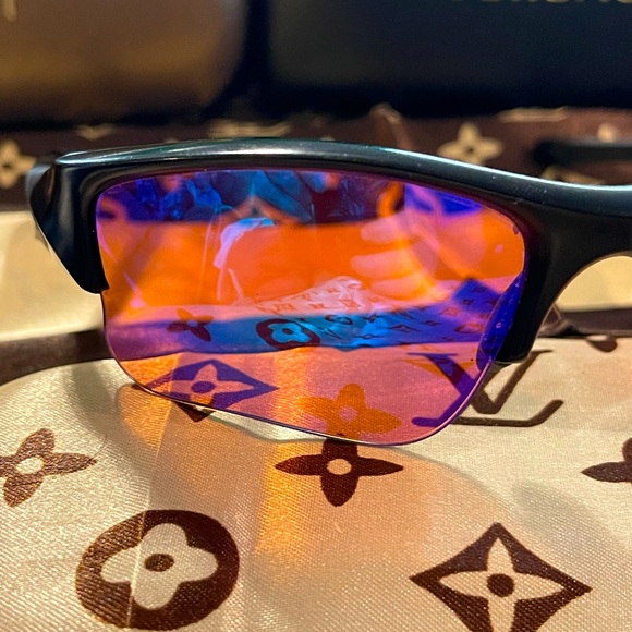 Polarized Oakley Flak Sunglasses w/ Case - Picture 3 of 16